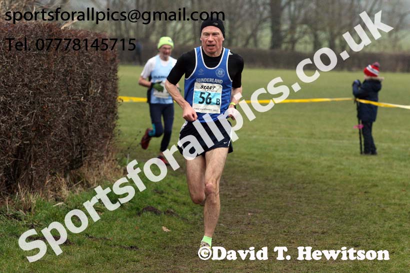Veteran mens 2018 Durham Cathedral Cross Country Relays. Photo:  David T. Hewitson/Sports for All Pics